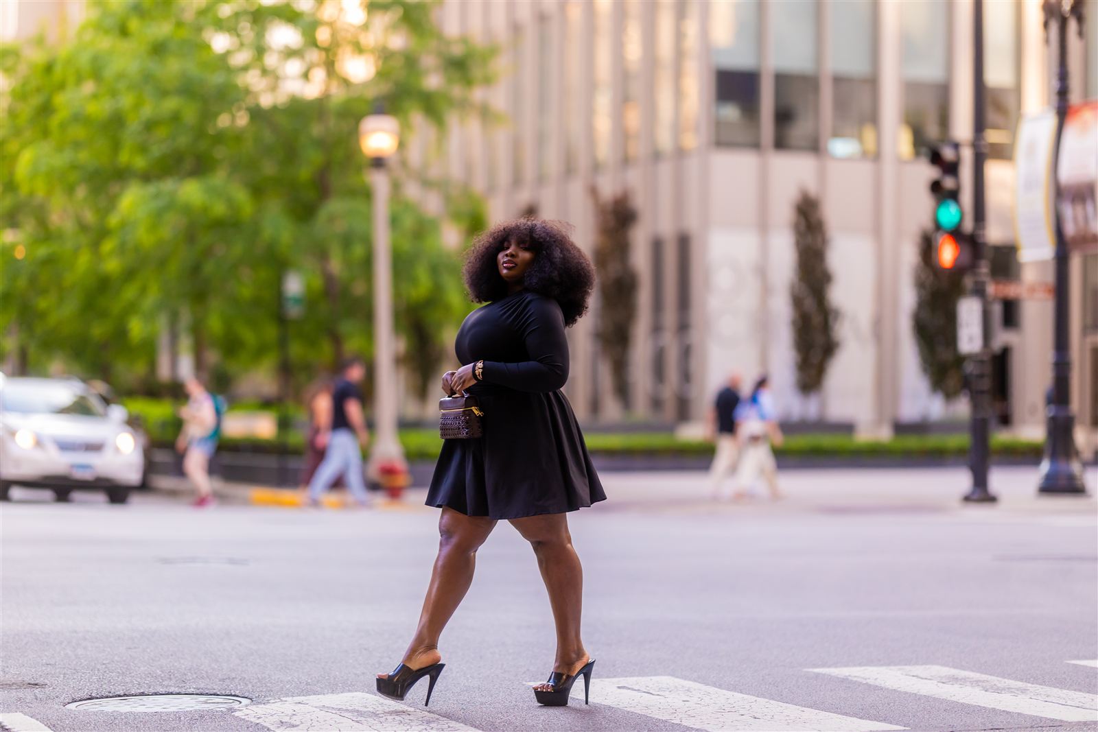 Editorial street portrait of a woman in downtown Chicago