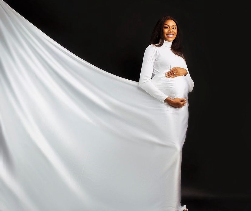 maternity shoot - Cabrini Studios